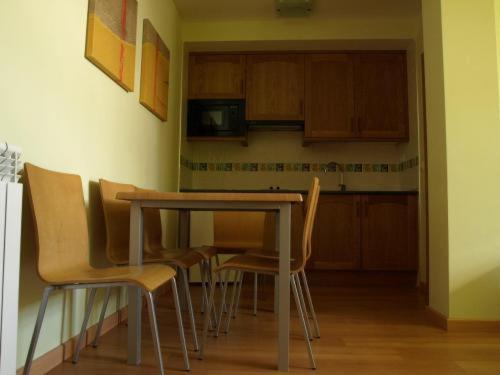 Aparthotel Pena Telera Resort El Pueyo de Jaca Kültér fotó